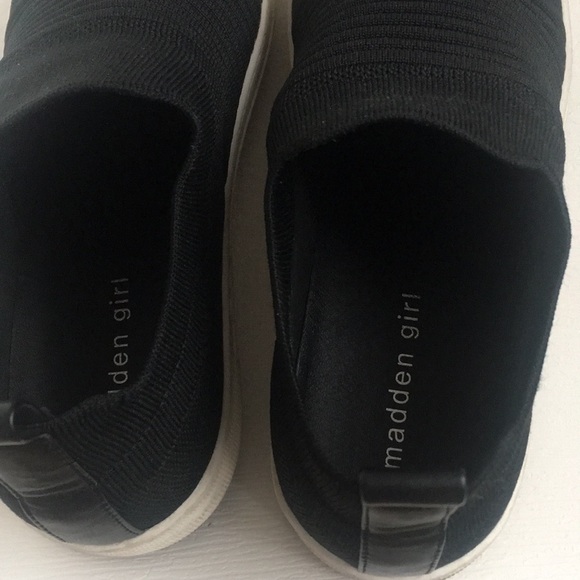 Madden girl black slip on sneakers - Picture 2 of 3